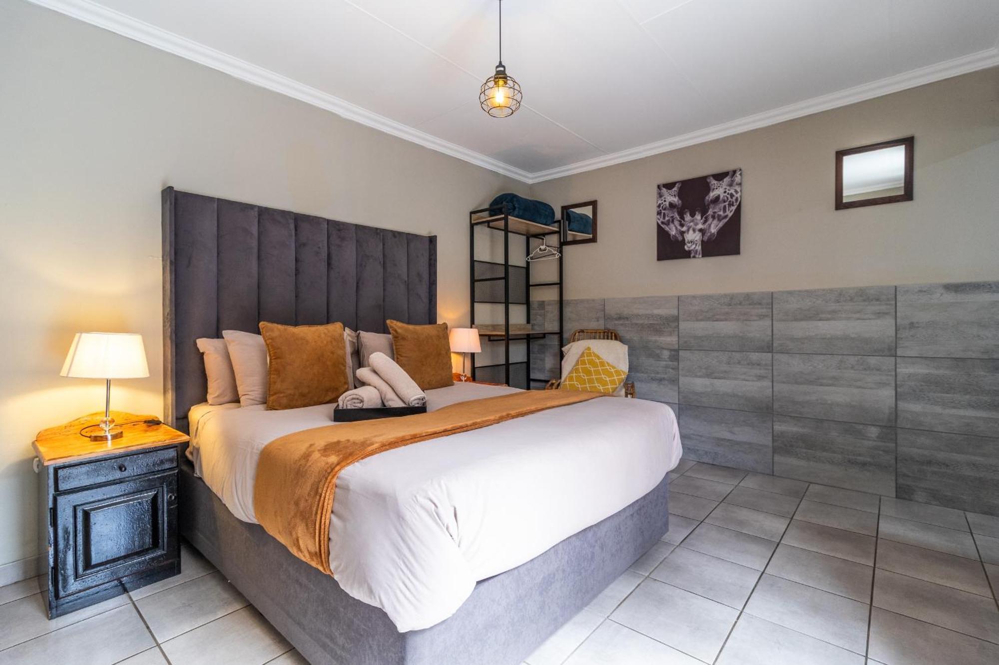 Bosveld In Die Stad 2 Guesthouse Альбертон Экстерьер фото
